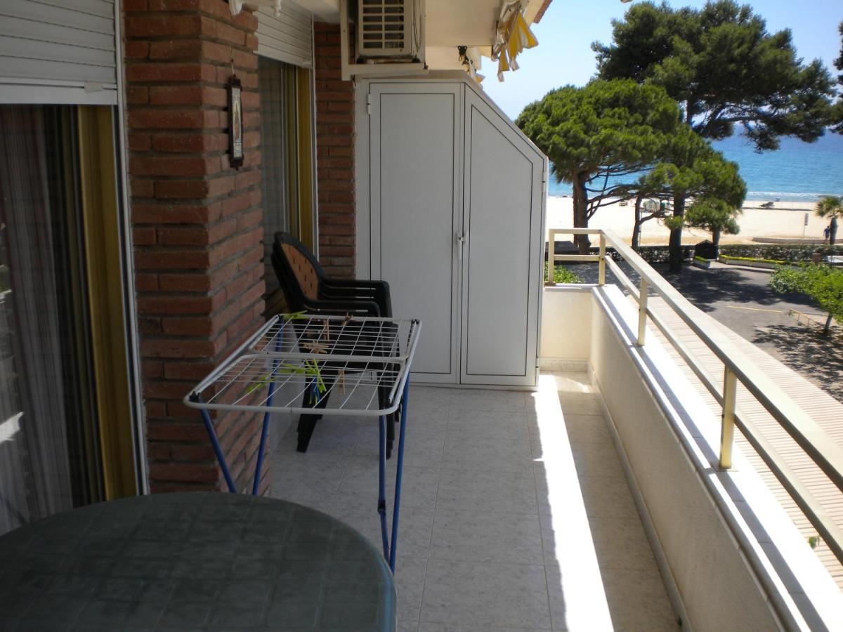 Apartamentos Colibri 坎布里尔斯 外观 照片