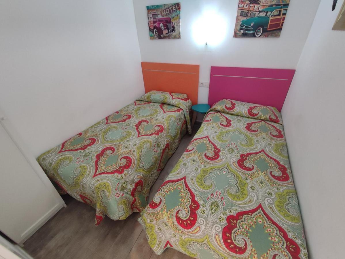 Apartamentos Colibri 坎布里尔斯 外观 照片